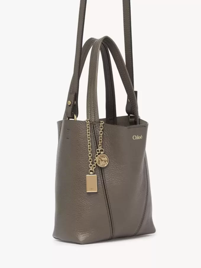 Small Chloé Spin tote bag in grained leather Small Chloé Spin tote bag in grained leather