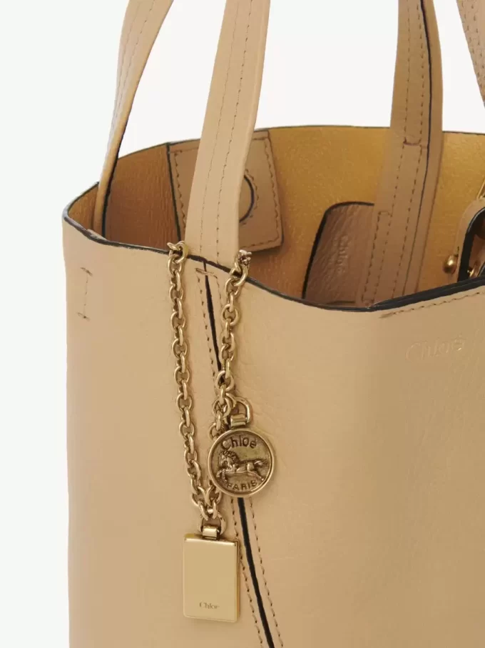 Small Chloé Spin tote bag in grained leather Small Chloé Spin tote bag in grained leather