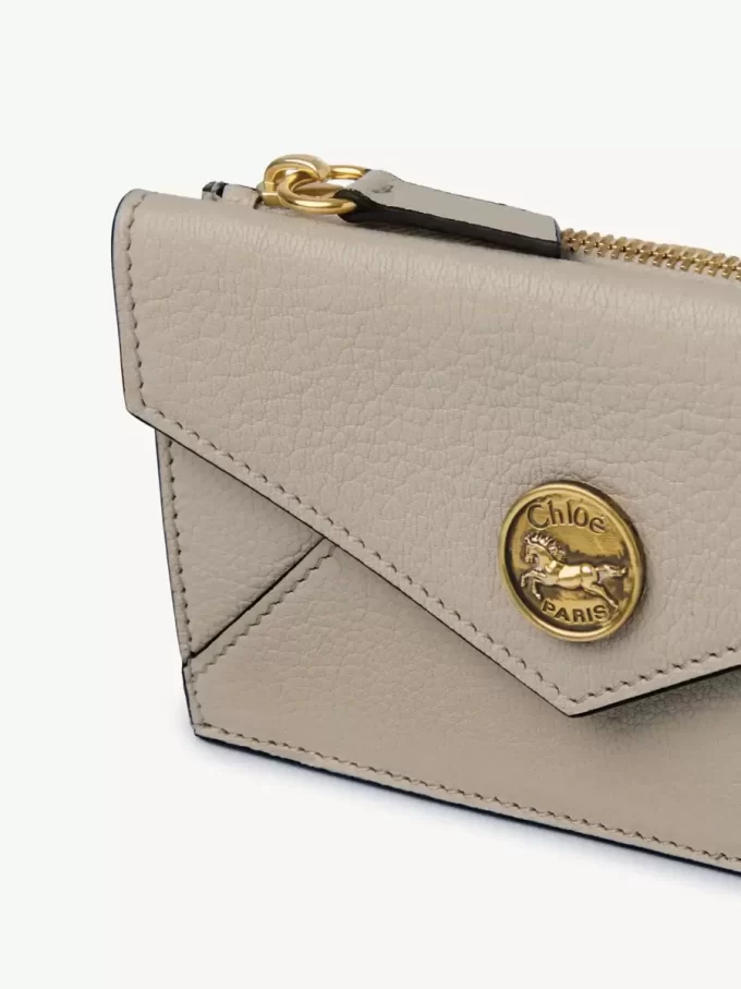 Small Envelope purse with card slots in grained leather Small Envelope purse with card slots in grained leather