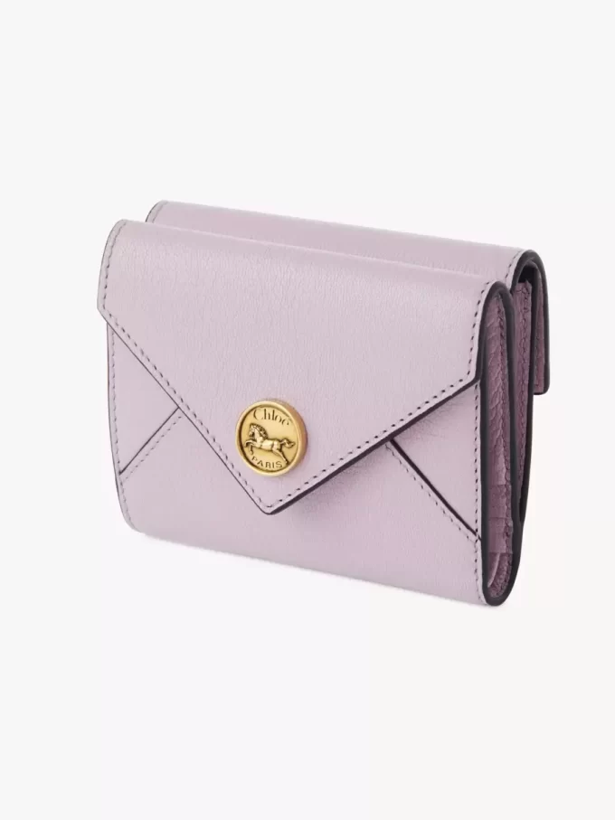 Small Envelope tri-fold in grained leather Small Envelope tri-fold in grained leather