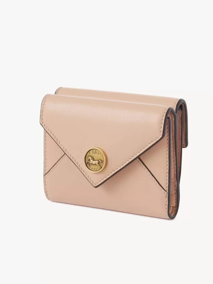 Small Envelope tri-fold in grained leather Small Envelope tri-fold in grained leather