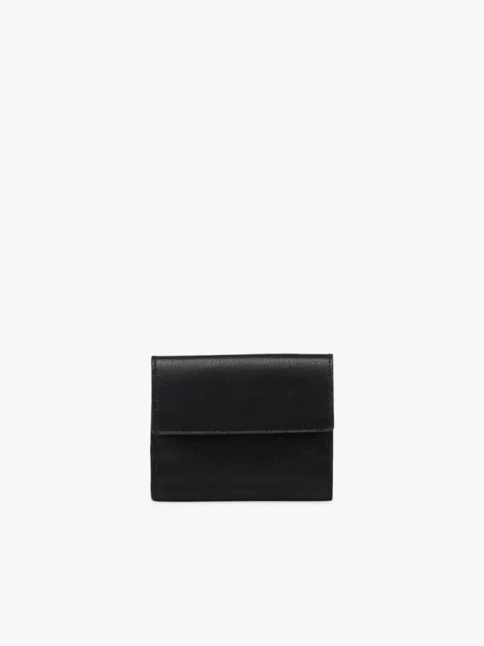 Small Envelope tri-fold in grained leather Small Envelope tri-fold in grained leather
