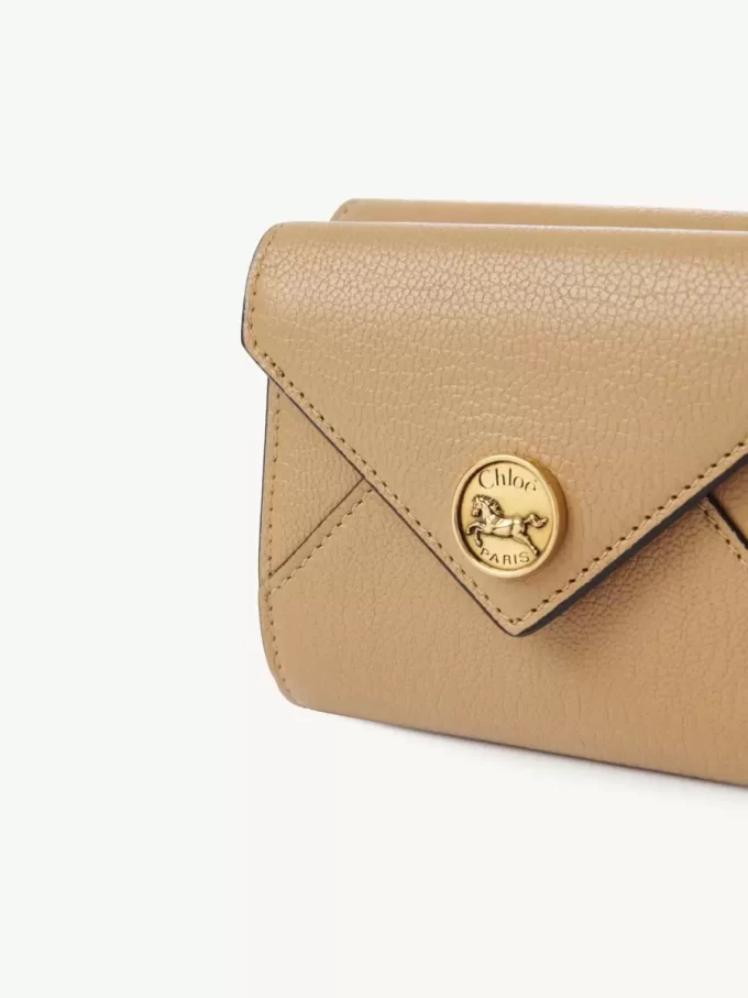 Small Envelope tri-fold in grained leather Small Envelope tri-fold in grained leather