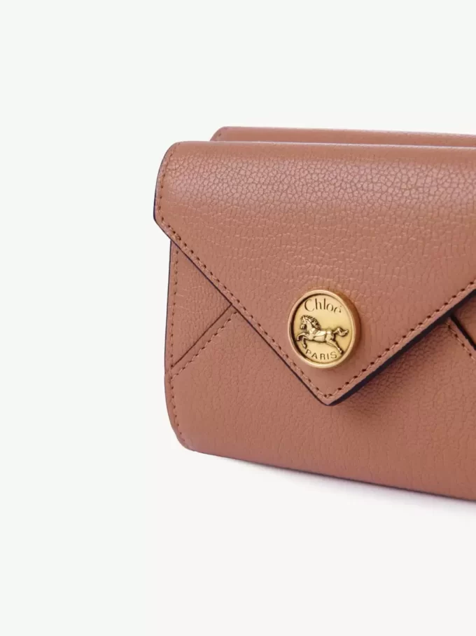 Small Envelope tri-fold in grained leather Small Envelope tri-fold in grained leather