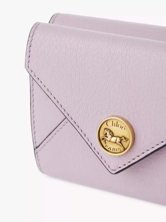 Small Envelope tri-fold in grained leather Small Envelope tri-fold in grained leather