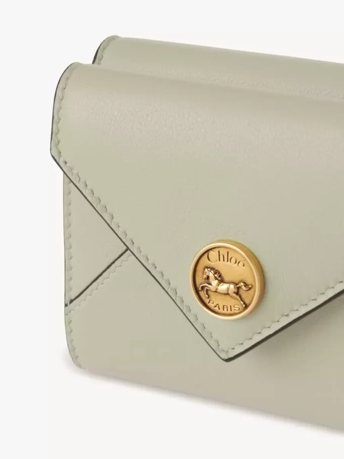 Small Envelope tri-fold in grained leather Small Envelope tri-fold in grained leather