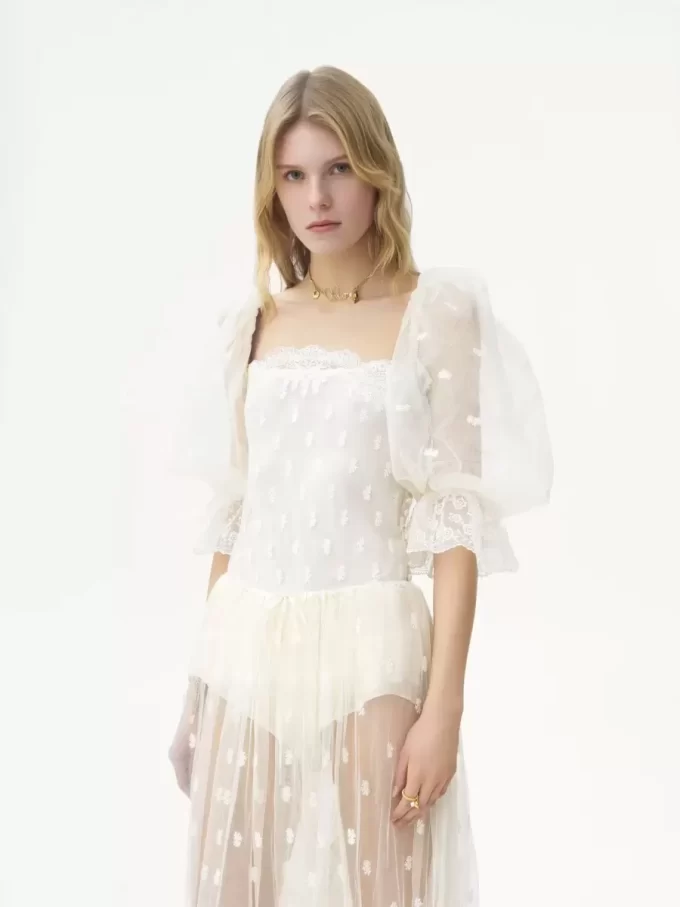 Square-neck top in embroidered lace Square-neck top in embroidered lace