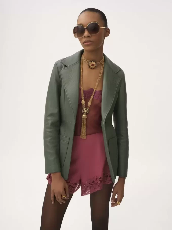 Tailored jacket in leather Tailored jacket in leather