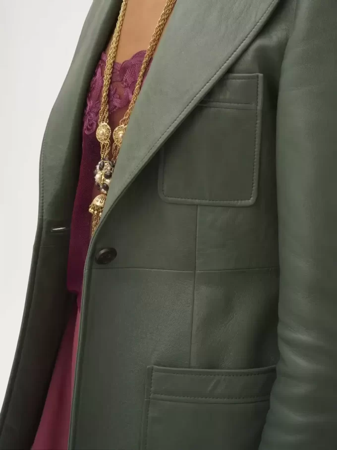 Tailored jacket in leather Tailored jacket in leather