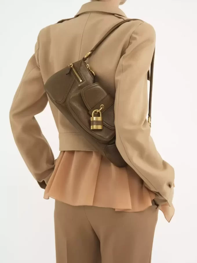 The 99 shoulder bag in grained leather The 99 shoulder bag in grained leather