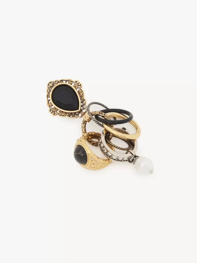 The Chloé Antique Pearls earrings