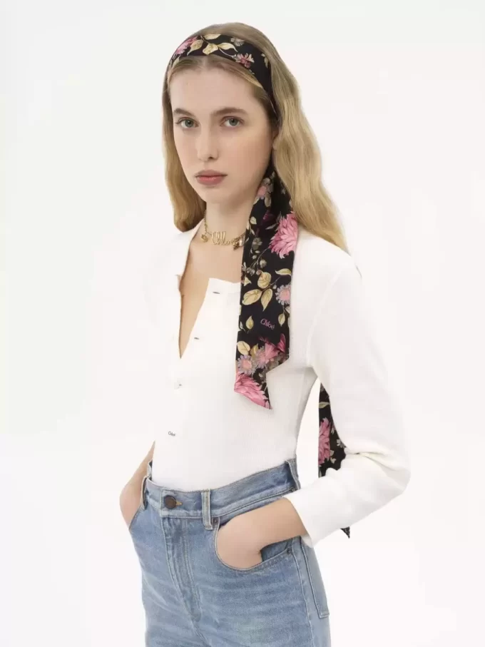 The Chloé Peonies wide bandeau scarf in silk charmeuse The Chloé Peonies wide bandeau scarf in silk charmeuse