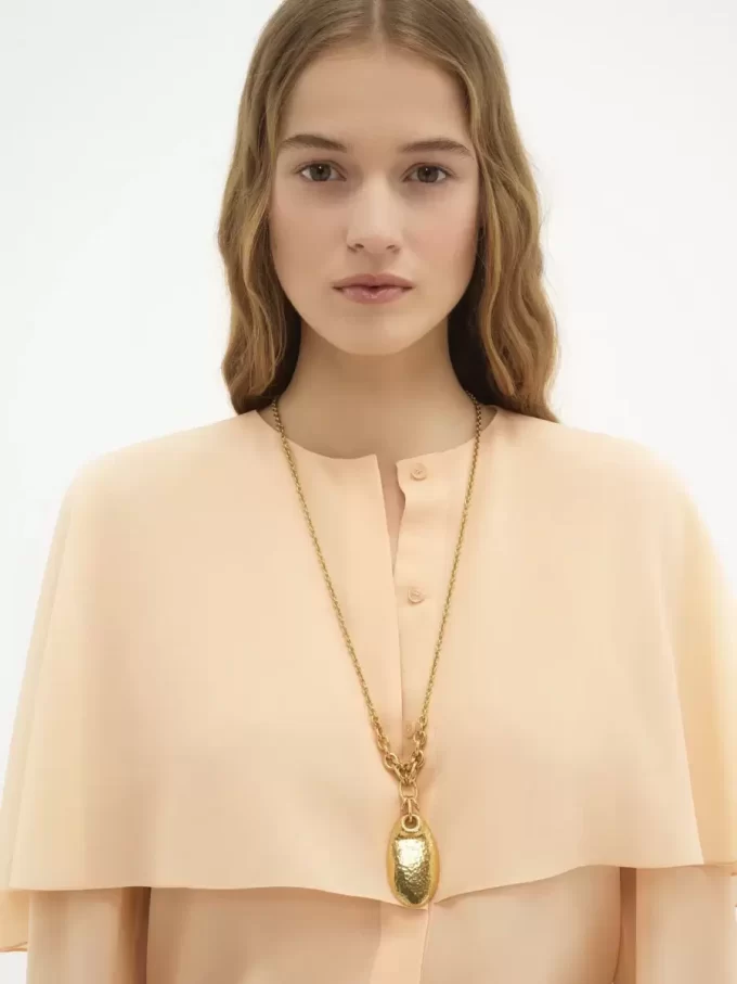 The Chloé Petal necklace The Chloé Petal necklace