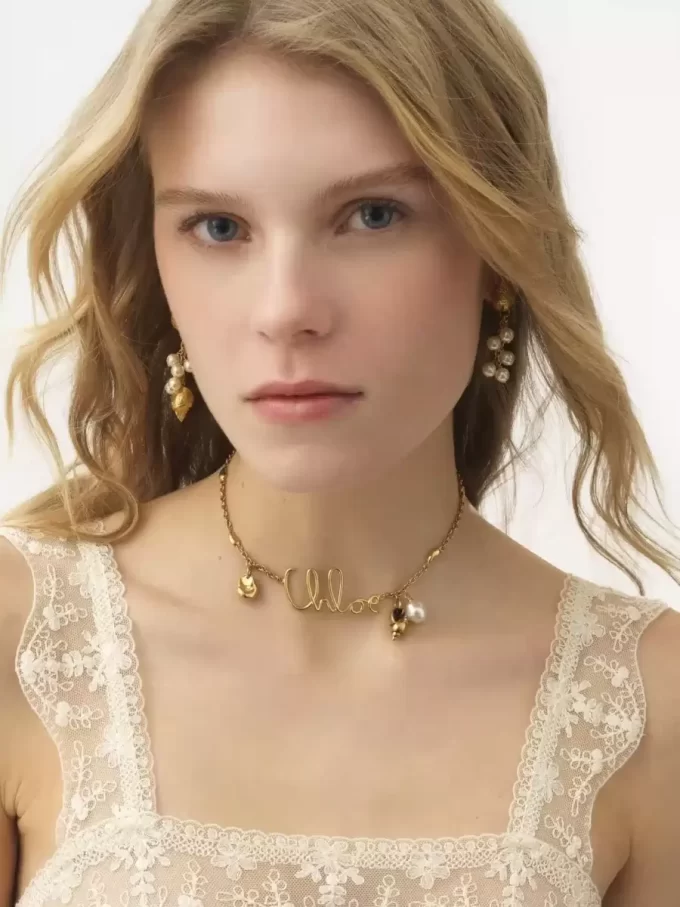 The Chloé Shells earrings The Chloé Shells earrings