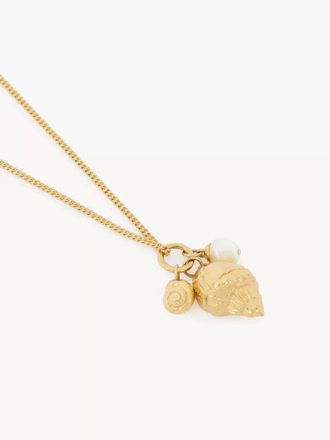 The Chloé Shells pendant necklace The Chloé Shells pendant necklace
