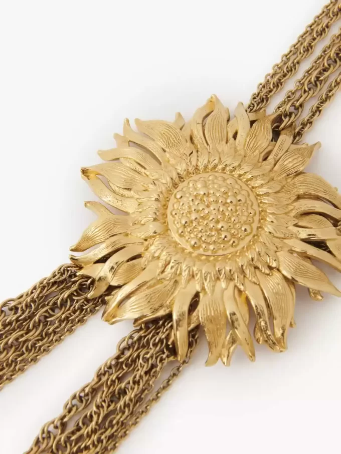 The Chloé Sunflower necklace The Chloé Sunflower necklace