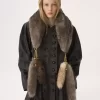 The Treasure Tails scarf in shearling The Treasure Tails scarf in shearling