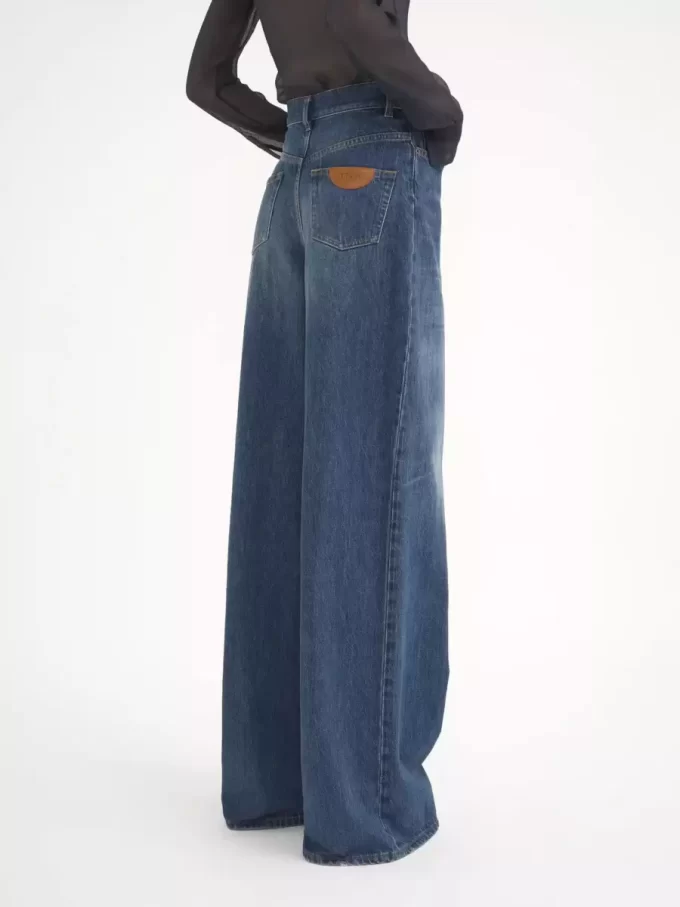 Wide-leg jeans in denim Wide-leg jeans in denim